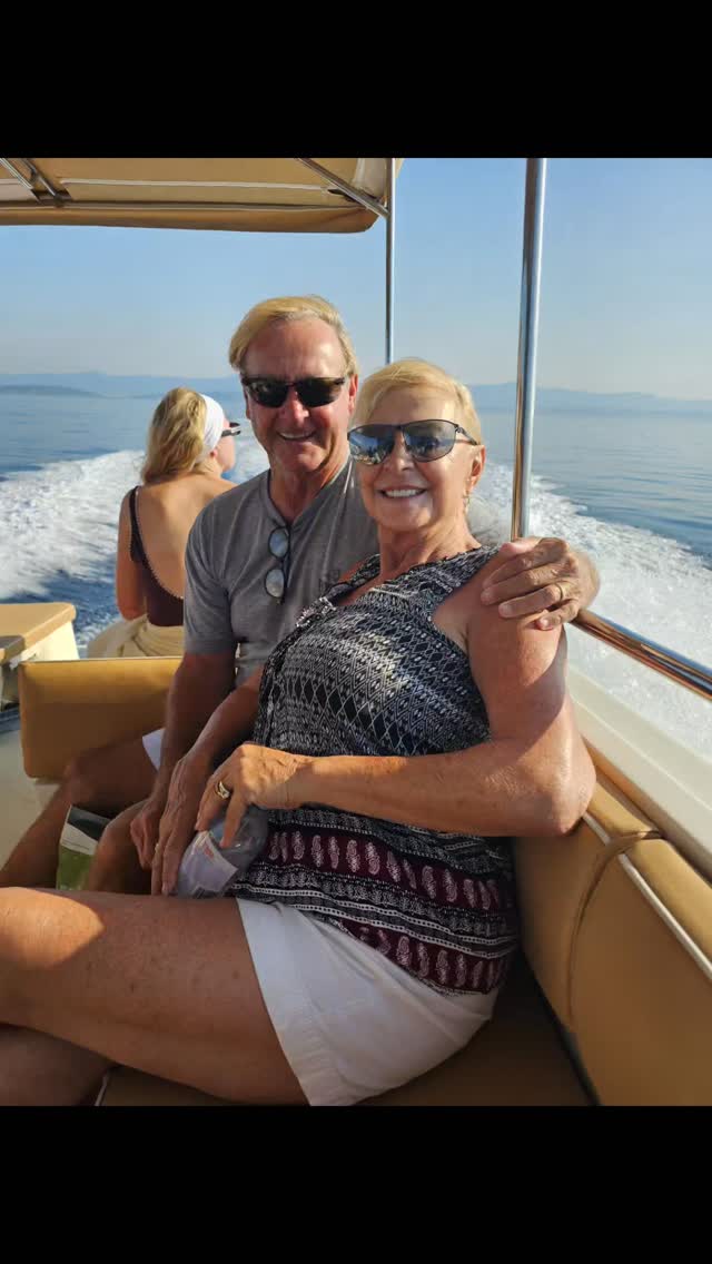 Speed boat to Blue Cave then stopped to snorkel in crystal clear waters off five islands including Hvar. Walked ghe old town, extremely hot and humid. We went to our last island and grabbed a libation at Carpe Diem Beach Club, back into water and two hour ride back to port of Split. 

So much to discover in Croatia. Heading to Dubrovnik tomorrow. It has been a bucket list destination of ours. #couplesgoals #croatiafulloflife #splitcroatia #travelingram #instagolflife