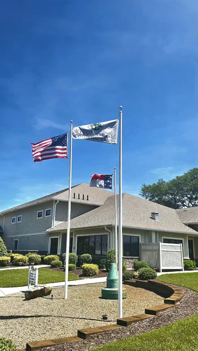 Good Day from Brunswick Islands, North Carolina. Our week starts at Lockwood Folly Country Club. The lovely track winds thru the tree lined fairways of Coastal Carolina landscape. Salt Marsh come into views on several holes. Island breeze kept the humidity down for all. 

Our evening meal was at the iconic Boundary House in Calabash. Wonderful blackened flounder and sea scallops were a hit. Thanks to the Brunswick County for hosting our events and stay. 
#ncbrunswickislands #ncbrunswickgolf #ncgulfcoast #brunswickislands #golfstagram
