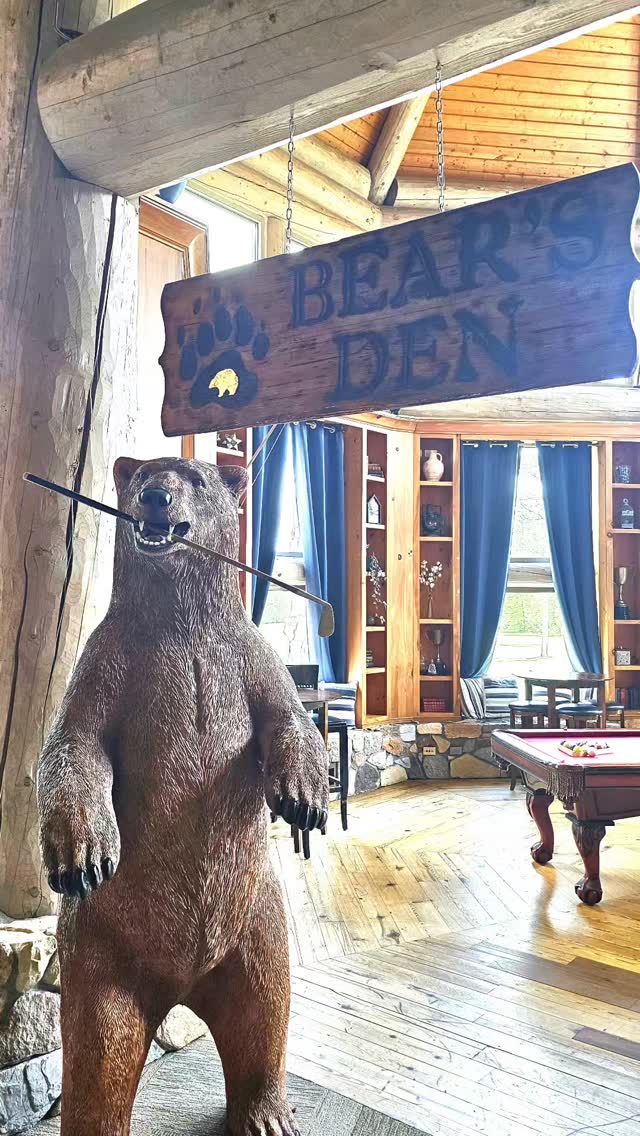 Our third round begins at The Grand Bear, a signature design by Jack Nicklaus. Massive fairways and routing along streams and dense forests. A deceptive challenge for all skill levels. Our playing partner, Paul eagles 18 from fairway. A good way to end the round. #golfstagram #golfcontentnetwork #instagolf #couplesgoals #golfmississippi