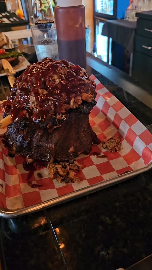 THE RIB CROWN!!!! Imagine a rack of ribs stacked in a circle. Then, fill the inside with French Fries!! Top it off with pulled pork smothered in BBQ sauce. Have your Cardiologist on speed dial! Unbelievable tasty and insanity personified! Of course, I couldn't finish it. Tums anyone? One of the items on the menu at The Preserve Golf Club. #golfstagram #golfcontentnetwork #instagolf #instagolfers #couplesgoals #golf #beautifuldestinations #instagolflife #distincetravel #travelingram #bbqlovers #ribs #pulledpork #foodiesofinstagram #foodies #bbqlife #tristategolf #vicegolf #vacation #instafood #travels #ribjoint #foodforthought