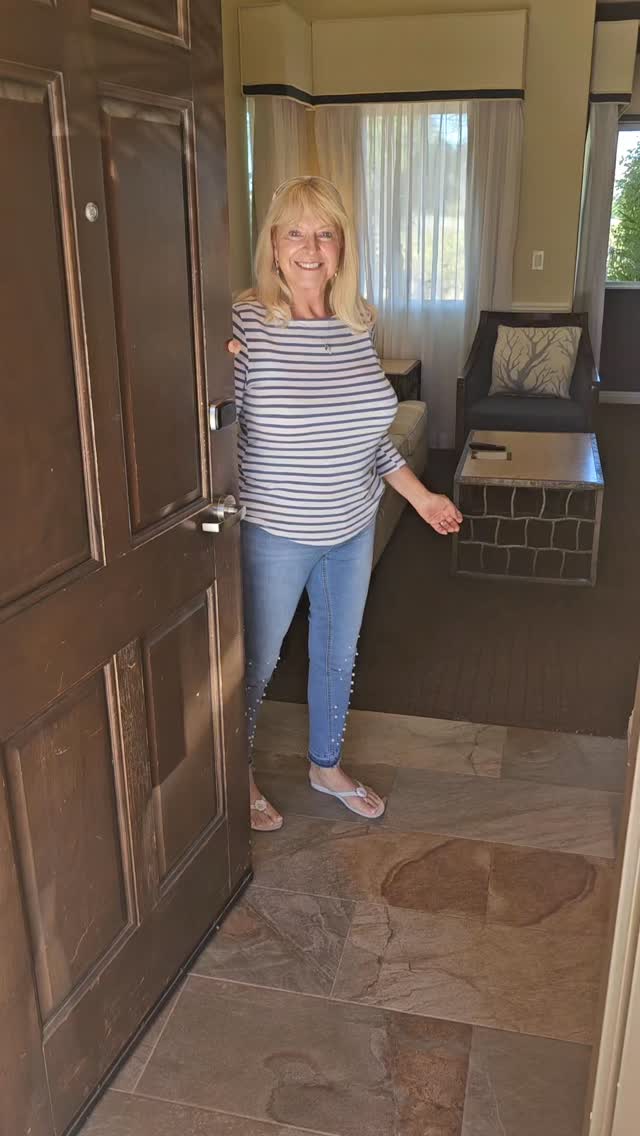 CARTER ESTATE WINERY AND RESORT. We have arrived to our lovely bungalow in the heart of Temecula valley's wine country where stress and worries are released upon entry. The balcony overlooking the vineyard with snow capped mountains in the distance creates an idyllic setting. What a great place to wine down.@carterestatewinery @southcoastwineryresort #winecountry #wineries #temeculawinecountry #carterestatewinery #southcoastwinery #california #golfstagram ##instagolf #instagolfers #instagolflife #instalike #travelgram #travel #travelandleisure #beautifuldestinations #winelovers #wine #wineandgolf #instawinery