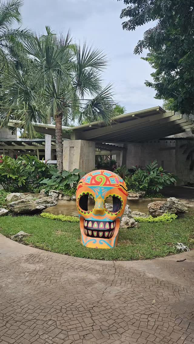 ROSEWOOD MAYAKOBA, MEXICO. Luxury personified! We arrived on Monday and were whisked away to the this lush tropical paradise. Welcome drinks and staff were so delightful. A boat takes you to your private dock and you are blown away by the accommodations. Private lagoon suite with warm plunge pool surrounded by  tropical vegetation and palm trees. Outdoor shower is the bomb. 
Total relaxing atmosphere and peacefull tranquility. Tomorrow we play El Cameleon at Mayakoba. Only course in world to host PGA, LIV and LPGA tournaments . @rwmayakoba @rosewoodhotels #mayakoba #Mexico #golfstagram #golfcontentnetwork #instagolf #couplesgoals #instagolfers #golf #instagolflife #beautifuldestinations #distincetravel #golf_inspired #golftravel #tristategolf #tifosioptics #ducadelcosma #shotscope #sqairzgolf #tristatemagazine #northeastgolf #truelinkswear #travels #rwjourneys