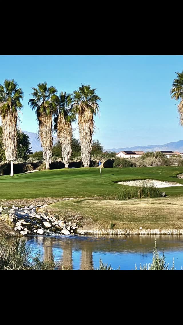 Eagle Falls Golf course, Indio,California. On our way home to Arizona we stopped by a truly hidden gem, (can't see it from highway) Eagle FallsGC, a part of the Fantasy Springs Casino. Fairways were tight but fair. Cool morning around 38 degrees kept our pace brisk. We played the full 18 in two hours. Rolling stone gathers no moss. Ha Ha . One of the many golf options in the Greater Palm Springs area. A special place for winter visitors. Lots of sunshine. #golfstagram #golfcontentnetwork #instagolf #couplesgoals #instagolfers